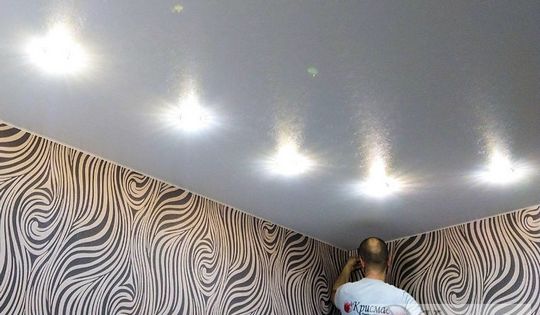 одноуровневый потолок