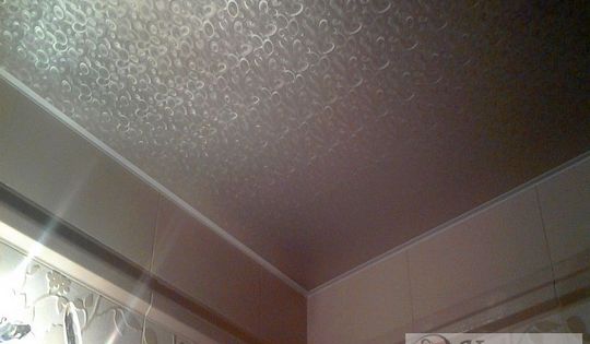 потолок в санузел