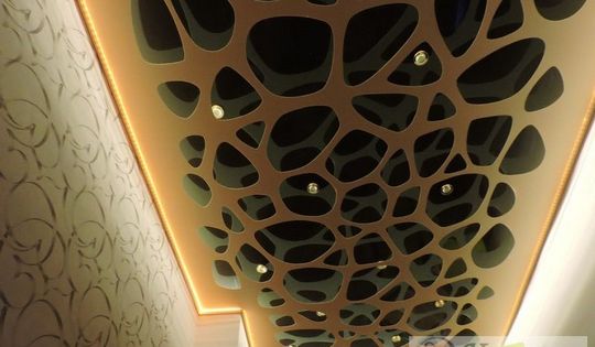 потолок в прихожую