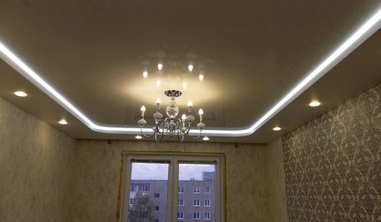 потолок в гостинную