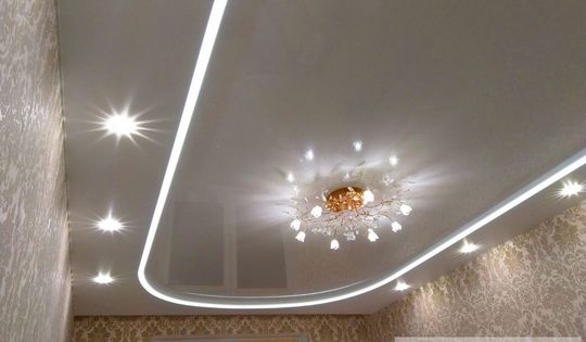 потолок в гостинную